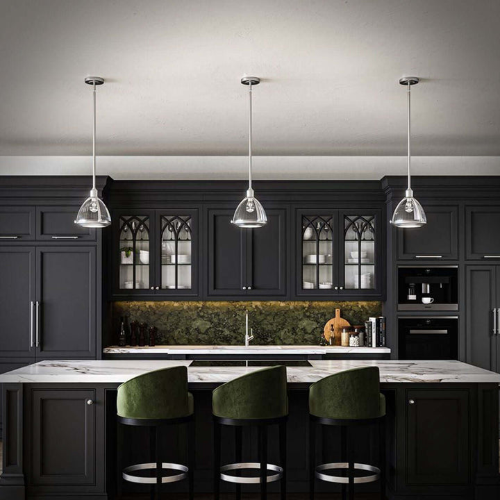 Aveton Pendant