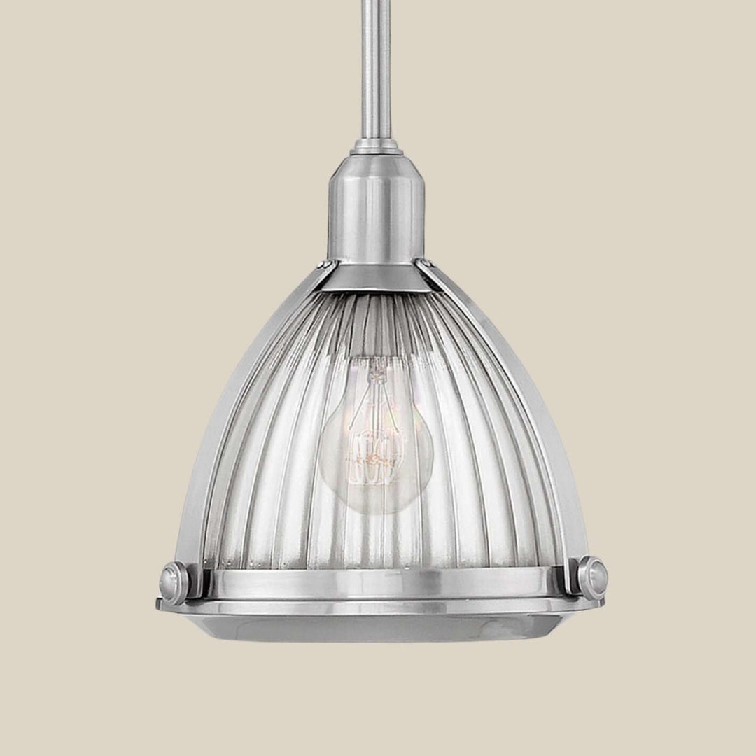 Aveton Pendant