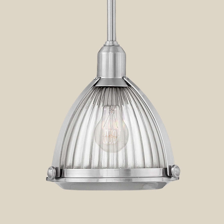 Aveton Pendant