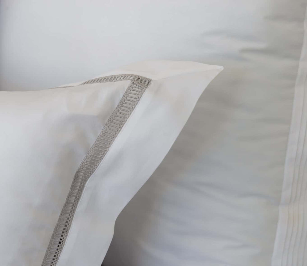 Escapology Signature Luxury Pure White Bedding Collection - Flat Sheet - escapologyhome.co.uk