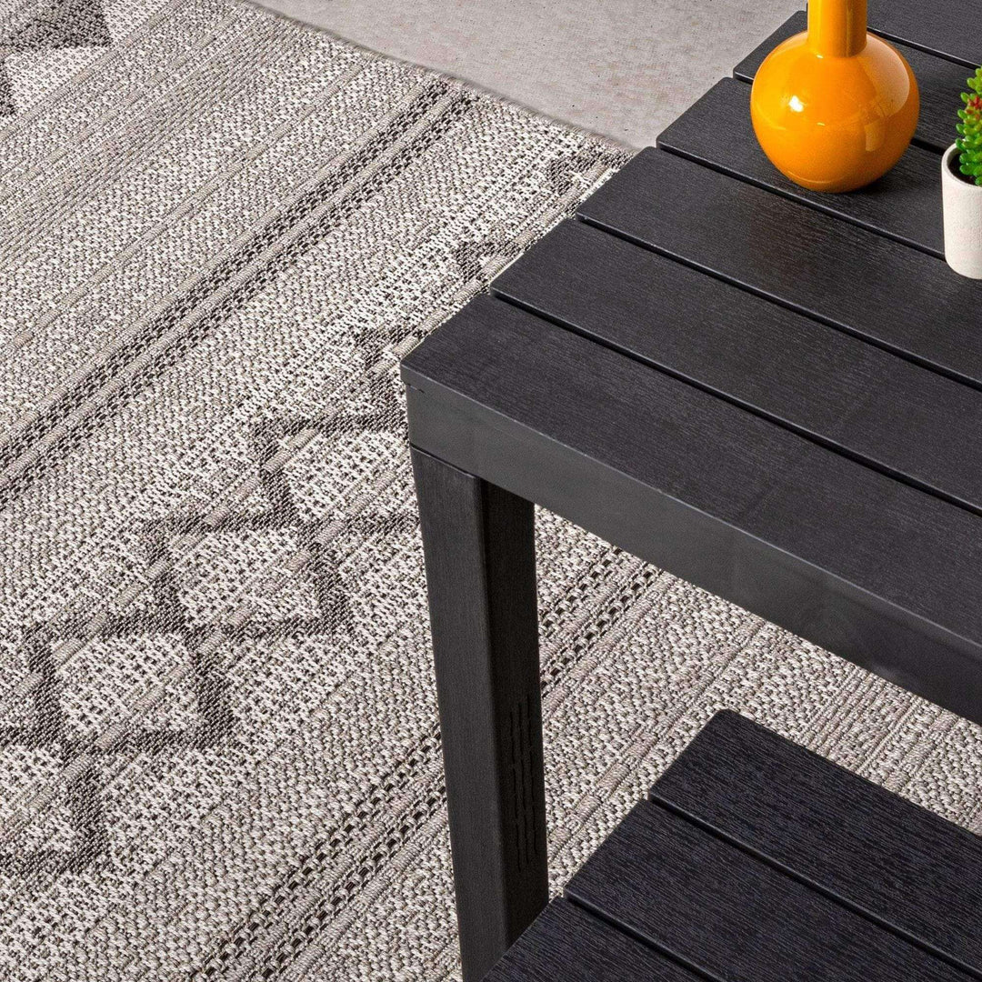 Escapology Terrasse Natural Diamond Outdoor Rug - escapologyhome.co.uk